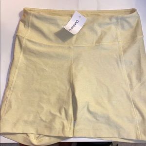 NWT Outdoor Voices Dandelion Warmup Short - Small